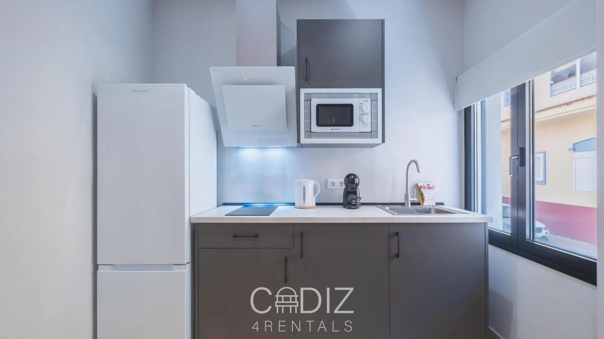סהרה דה לוס אטונס Coral Zahara Suites By Cadiz4Rentals דירה